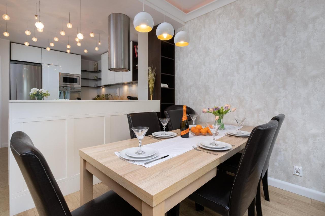 Family Apartament Mysliwska By Renters Apartment กดัญสก์ ภายนอก รูปภาพ