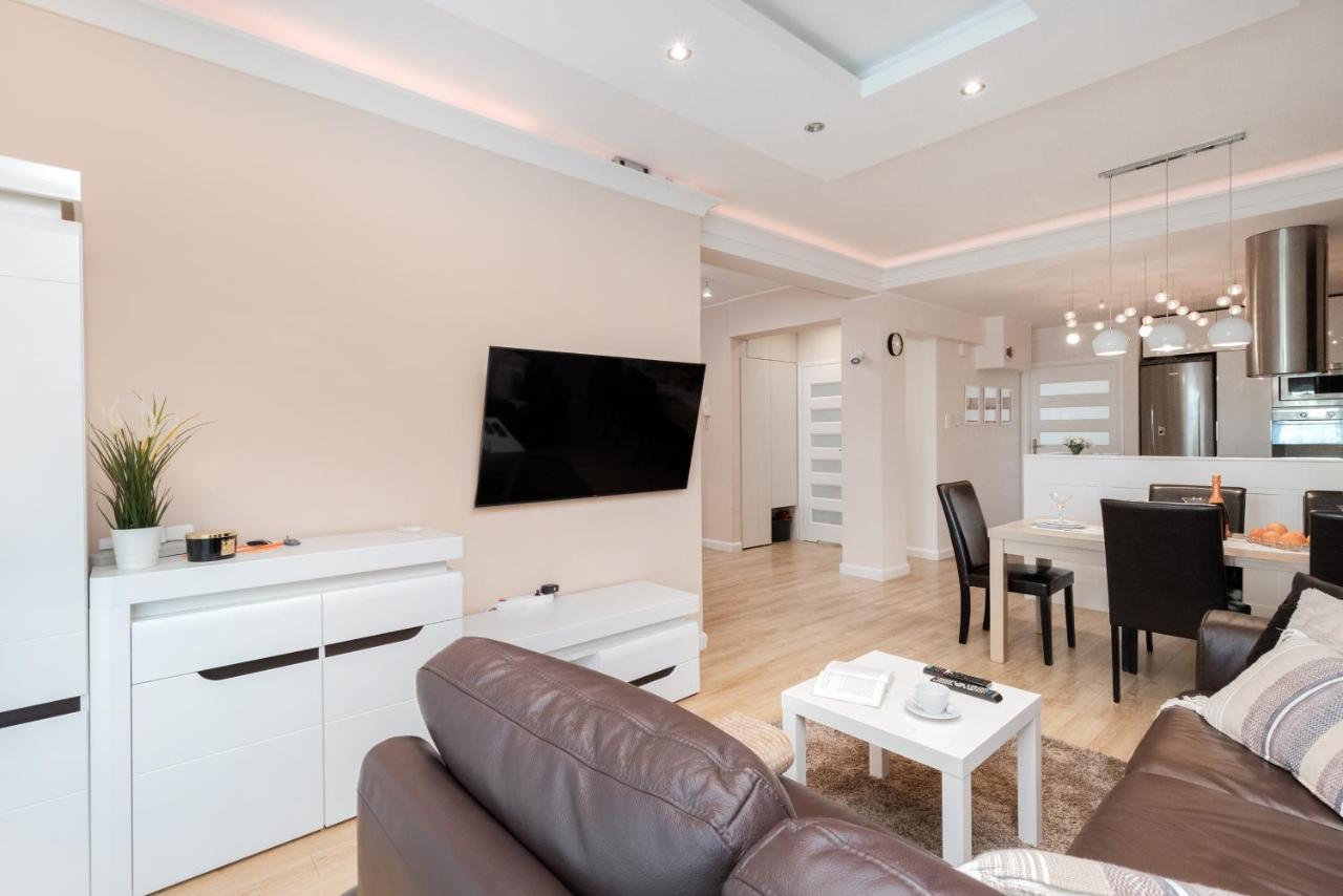 Family Apartament Mysliwska By Renters Apartment กดัญสก์ ภายนอก รูปภาพ