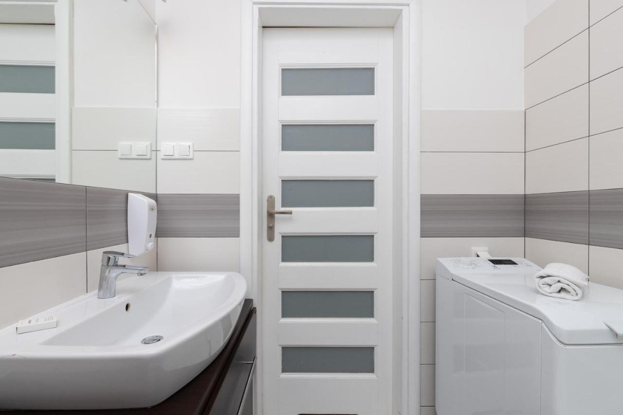 Family Apartament Mysliwska By Renters Apartment กดัญสก์ ภายนอก รูปภาพ